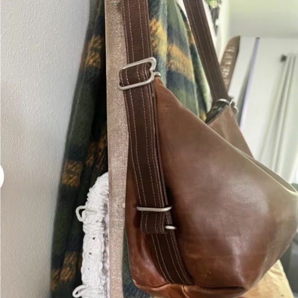 Small Duffle - Picture 2 of 4